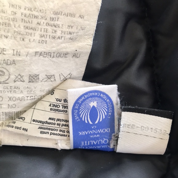 CANADA GOOSE 🇨🇦 LADIES ORIGINAL PARKA FROM YEARS AGO SIZE LARGE DOWN FILLED - Picture 13 of 15